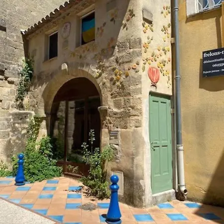 Dans Un Ancien Atelier De Potier Apartment Saint-Quentin-la-Poterie Exterior photo